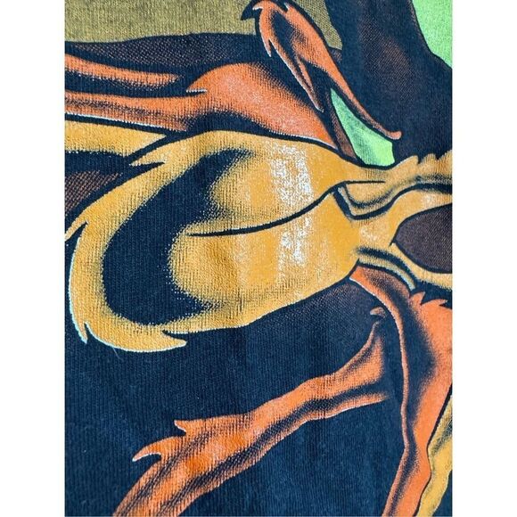 90s Vintage 1995 Wylie Cayote All Over Print Looney Tunes T-Shirt sz L Retro - Picture 5 of 8